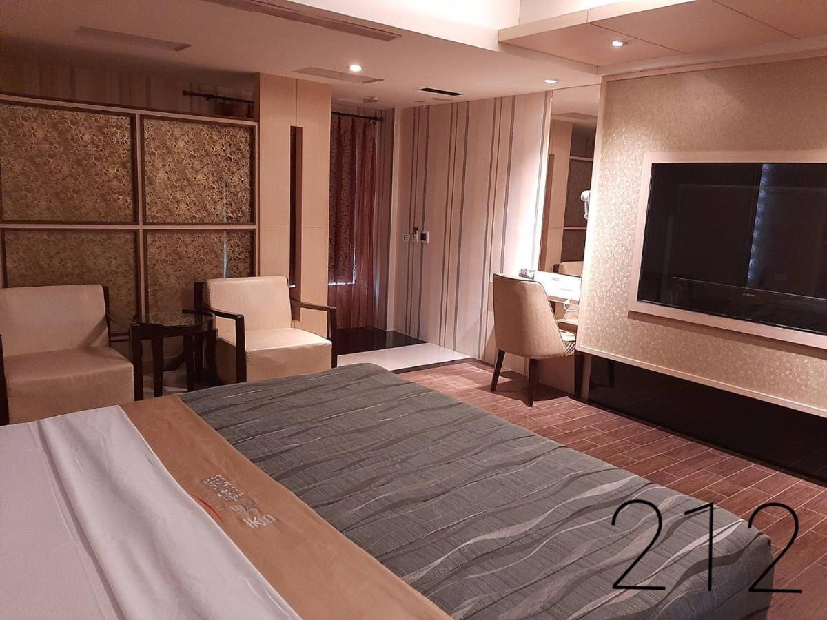 Chateau Motel&Spa  Daliao Bagian luar foto